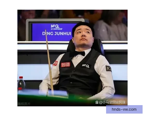 丁俊晖vs利索鏖战世锦赛关键局攻防转换决定比赛最终走势 丁俊晖vs利索鏖战世锦赛关键局攻防转换决定比赛最终走势