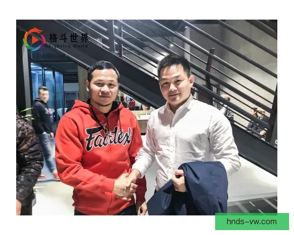 以西提猜与一龙巅峰对决全解析格斗技巧与心理博弈揭秘 以西提猜与一龙巅峰对决全解析格斗技巧与心理博弈揭秘